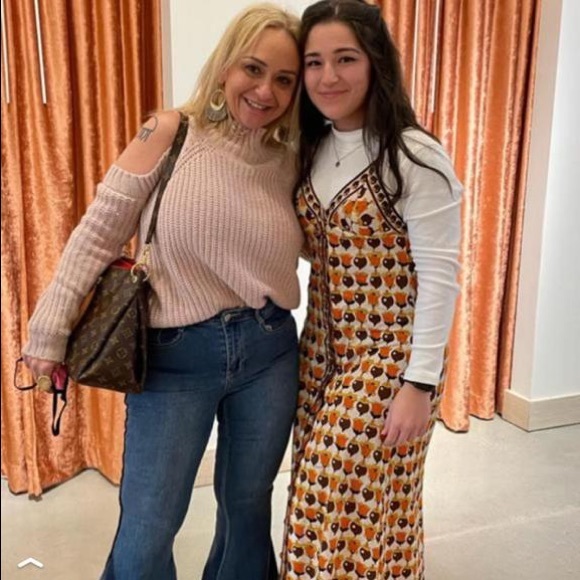 🧜‍♀️ - Picture 6 of 13